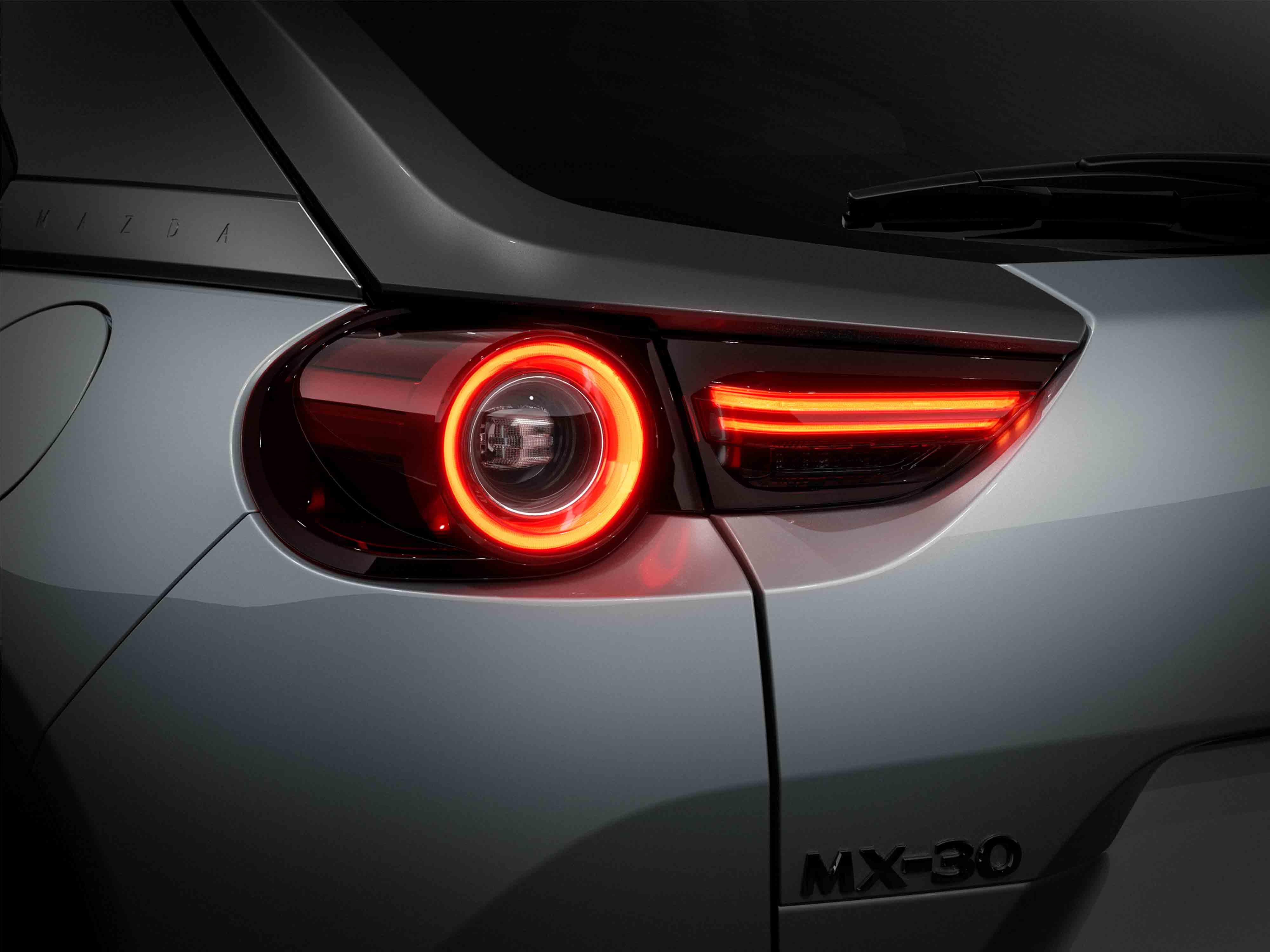 2020 Mx 30 Jpn Rhd Ice C104 Std Ext Rear Combi Lamp On Png